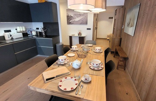 Les Gets Apartment | Chic apartment for 6, village center, near amenities