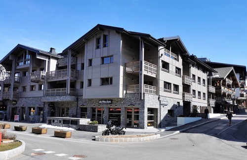 Les Gets Apartment | Chic apartment for 6, village center, near amenities