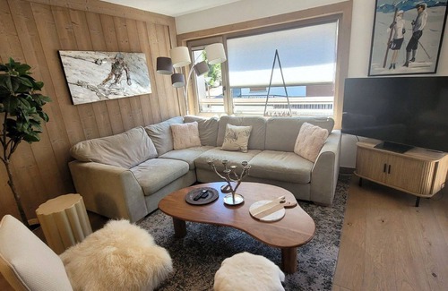 Les Gets Apartment | Chic apartment for 6, village center, near amenities