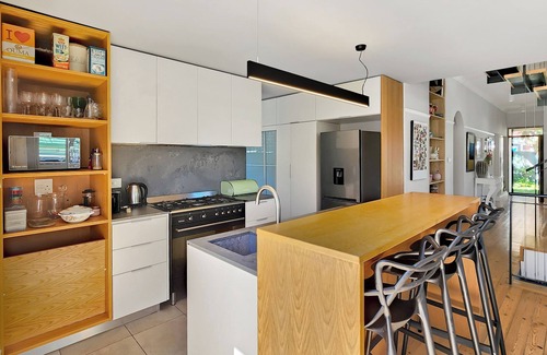 Cape Town City Centre House | Chic City Home with Table Mountain Views