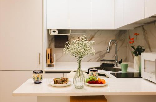 Hapjeong-dong Apartment | Chic Stay 홍대 합정 신촌 # 최대8인 # 신축 엘리베이터 # 무료짐보관 # 무료주차