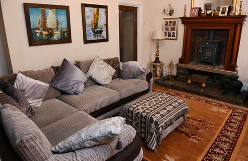 Margam House | Cilbrwyn Countryside Retreat