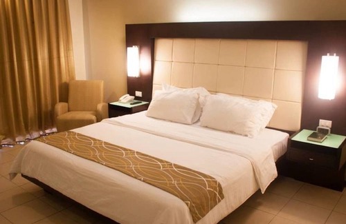Iloilo City Proper Hotel | Circle Inn - Iloilo City Center