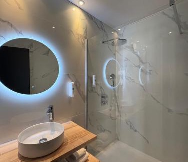 Le Puy-en-Velay Hotel | Cit'hôtel Le Chris'tel hôtel et restaurant