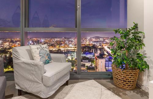 Brisbane Central Business District Apartment | City Beach Brisbane Queens Wharf -Spectacular River Views - Sleeps 6