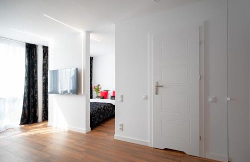 Mirow Apartment | City Center Grzybowska, next to Warsaw's Business District, Metro ONZ & Westin Hotel by WarsawSkyLine Apartments