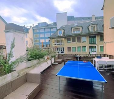 Niederdorf Apartment | City center room with private external bathroom