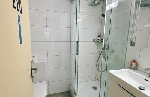Niederdorf Apartment | City center room with private external bathroom