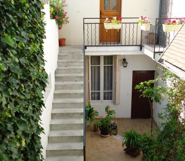 Montreuil Apartment | City Cottage le Montreuillois