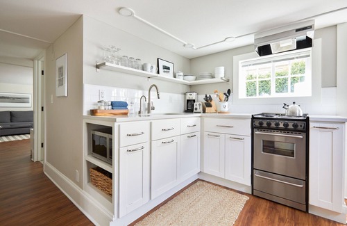Fremont Apartment | City Haven III: Blocks to Zoo, Groceries, Downtown Bus with Parking