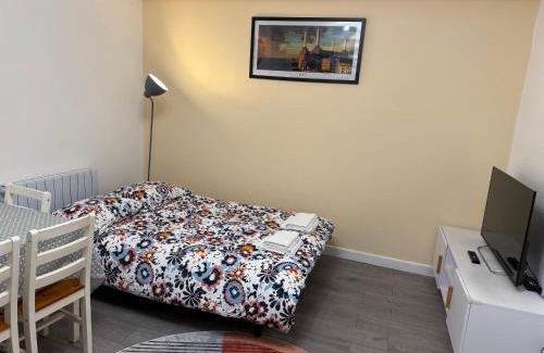 Enfield Highway Apartment | City Hideaway