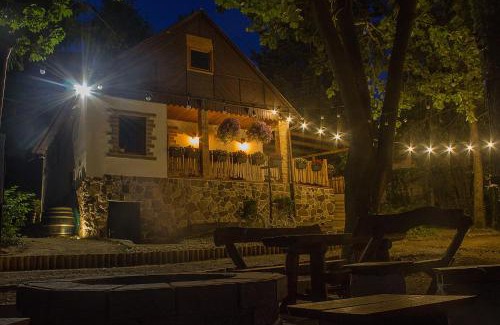 Eger Ski Chalet | Cityside Cottage