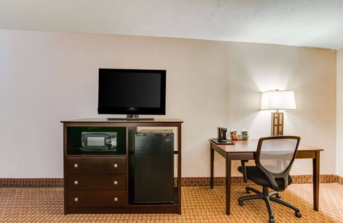 Minot Hotel | Clarion Hotel Convention Center