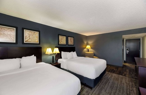 San Angelo Hotel | Clarion Hotel San Angelo near Convention Center