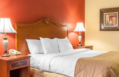 Auburn Hotel | Clarion Inn & Suites University Center