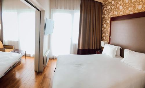 Roissy-en-France Hotel | Clarion Paris CDG Airport