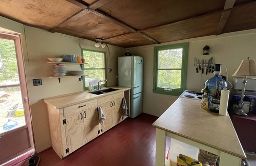 Irondale Cottage | Classic Canadian cottage on pristine Fortescue lake. A nature lovers paradise.