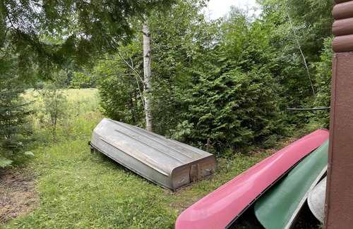 Irondale Cottage | Classic Canadian cottage on pristine Fortescue lake. A nature lovers paradise.