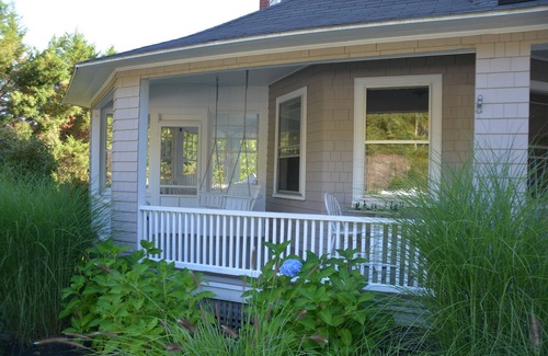 York Harbor House | Classic Maine Cottage short walk to beach, harbor, trails, park & village.