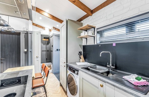Saintbury Ski Chalet | Claverdon Lodge Premier