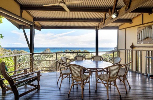 Point Lookout House | Claytons 1 | 4 bedrooms, 2 bathroom, beach front - wonderful!