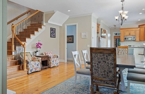 Hope Gardens House | Clean Downtown Luxury Home — Walk to Broadway