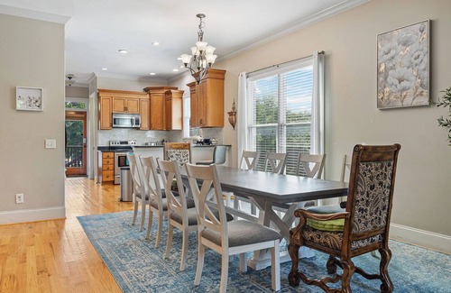 Hope Gardens House | Clean Downtown Luxury Home — Walk to Broadway