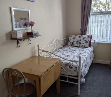 Great Yarmouth Hotel | Cleasewood Guest House