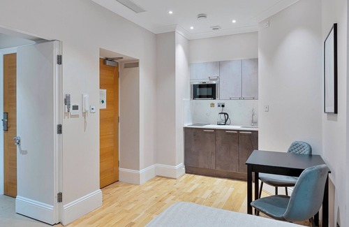 Earl's Court Apartment | Cleveland Residences Kensington
