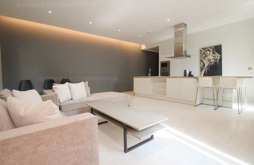 Cannes City Centre Apartment | Clic 21
