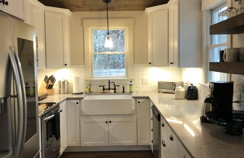 East Chop House | Close to town, beautifully updated