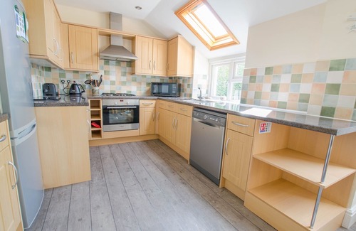 Wrafton Cottage | Cloudbreak | Hot Tub* | Log Burner, Dogs Welcome