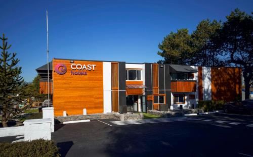 East Side Hotel | Coast Metro Vancouver Hotel