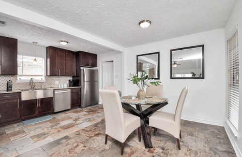 League City House | Coastal Comfort: Moments from the Boardwalk w/gated boat parking!