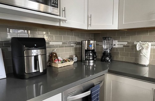 Pacifica House | Coastal Oasis Ocean-View Home-near San Fransisco, beaches and hiking trails