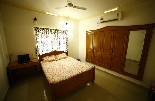 Kumbalam Hotel | Cochin Cove Homestay