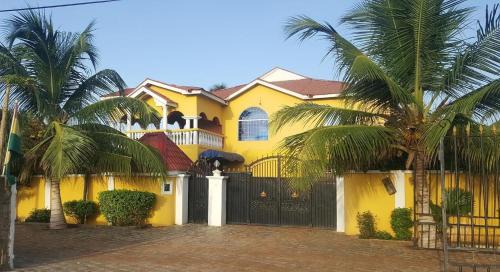Prampram Hotel | Coconut Pointe Villa & Beach Resort