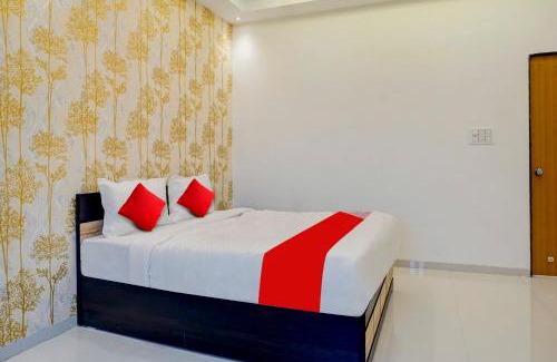 Paud Hotel | Collection O Golden Leaf