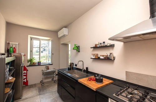 Corsanico House | Colline Della Versilia a 10 Minuti dal Mare