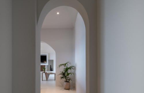 Kamari Hotel | Colombos Beachfront