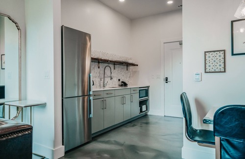 South Congress Hotel | Colton House Hotel