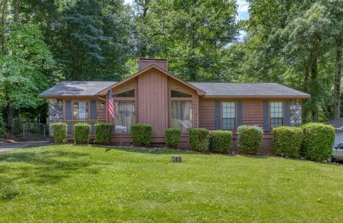 Fortson House | Columbus Cabin Wooded Retreat W Large Yard