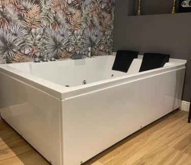 Aprilia House | COMÓ EXCLUSIVE