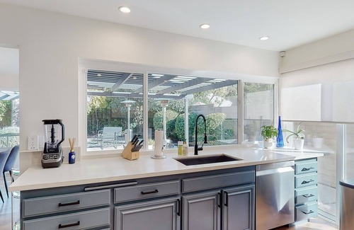 Thousand Oaks House | Come Home & Enjoy the Fruit!