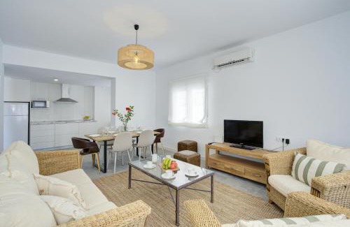 Calahonda House | Comeback HOTEL CALIFORNIA