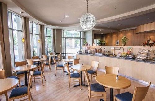 Richmond City Centre Hotel | Comfort Hotel Vancouver Airport
