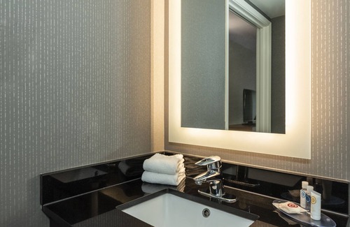 Brossard Hotel | Comfort Inn Brossard