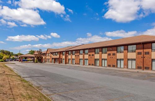 Brantford Hotel | Comfort Inn