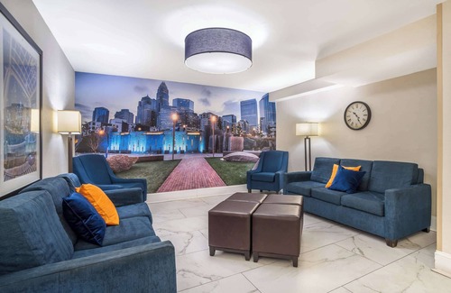 Executive Park Hotel | Comfort Inn Charlotte Airport Uptown