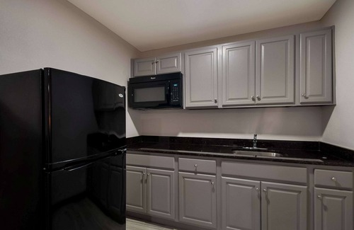 Seven Corners Hotel | Comfort Inn Falls Church - Tysons Corner